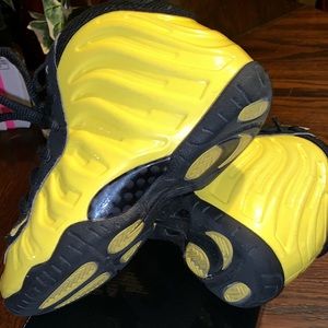 Toddler Nike posite
